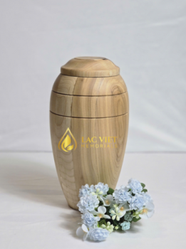 Wooden urn